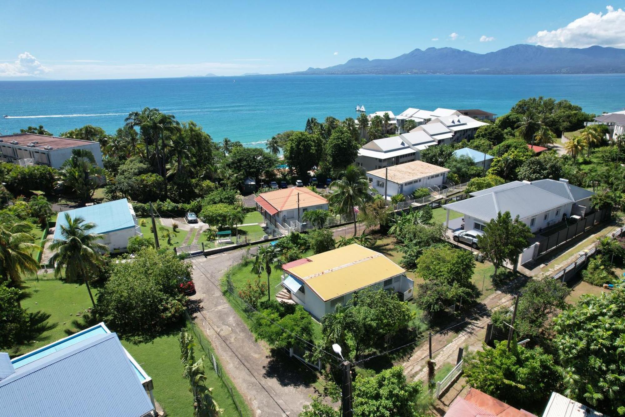 Bungalow Proche Plage Le Gosier  Exterior photo
